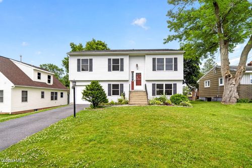20 Delaware Ave, Rensselaer, NY, 12144-4917 | Card Image