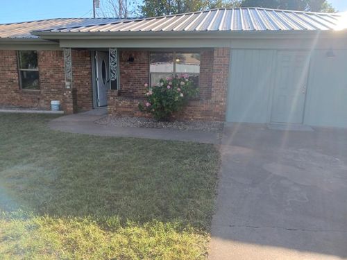 226 Nottingham Trl, San Angelo, TX, 76901-4703 | Card Image