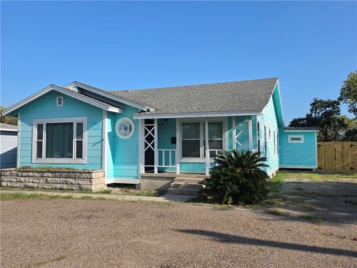 325 S Saunders St, Aransas Pass, TX, 78336-3528 | Card Image
