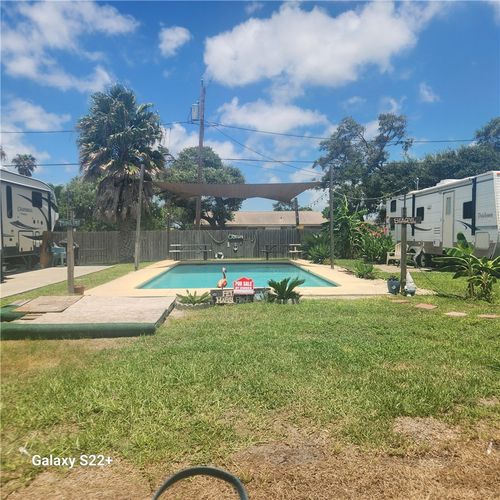 123 Bermuda Dr, Rockport, TX, 78382-7353 | Card Image