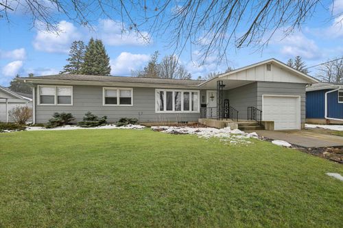 1026 1st St Se, Waverly, IA, 50677-3722 | Card Image