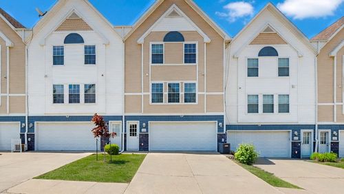 1218 Se Village View Ln, Ankeny, IA, 50021-4028 | Card Image