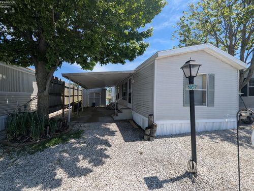 1057 E Sister Ln, Oak Harbor, OH, 43449-9006 | Card Image