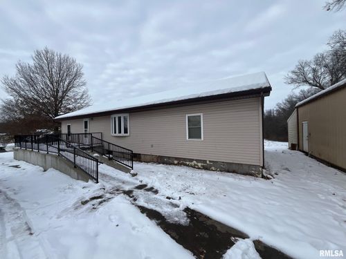 897 E 1320 North Rd, Taylorville, IL, 62568-7819 | Card Image