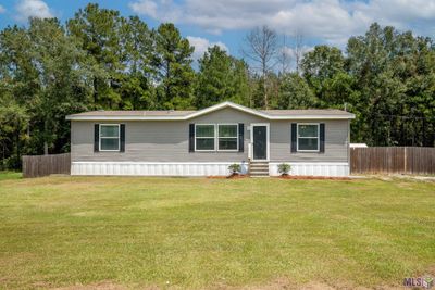 19709 La Hwy 42, House other with 3 bedrooms, 2 bathrooms and null parking in Livingston LA | Image 1