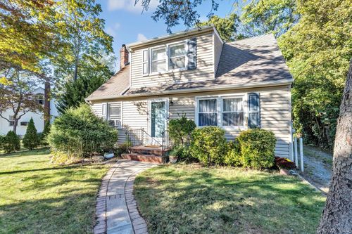 5 Waywood Pl, Huntingtn Sta, NY, 11746-1328 | Card Image