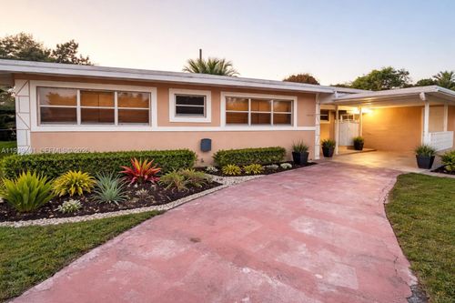 19130-19130 Nw 5th Pl, Miami Gardens, FL, 33169-3515 | Card Image