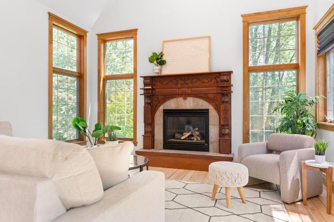Living Room | Image 12