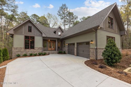 12 Hemlock Ct, Pinehurst, NC, 28374 | Card Image