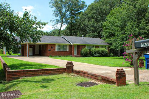 268 Pollard St, Batesville, MS, 38606-1617 | Card Image