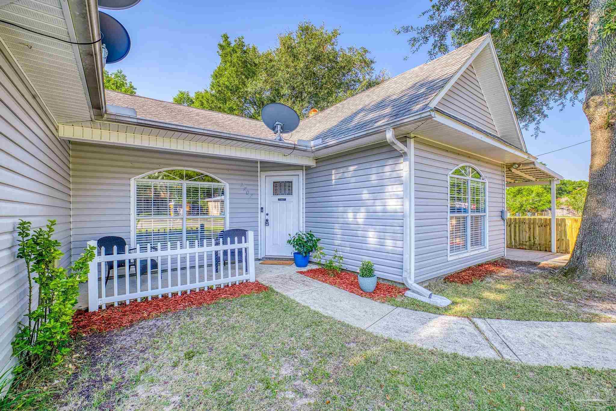 Tupelo Ave, Pensacola, FL 32526