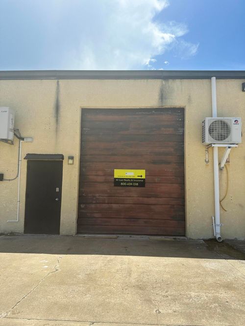 207-1300 Clearmont St Ne, Palm Bay, FL, 32905-4046 | Card Image