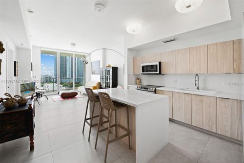 apt-h1412-3470 E Coast Ave, Miami, FL, 33137-4211 | Card Image