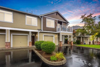 533 241st Lane Se, Townhouse with 1 bedrooms, 1 bathrooms and 2 parking in Sammamish WA | Image 1