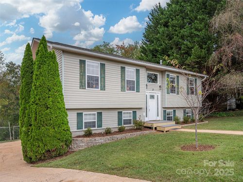 37 Sydney Ln, Asheville, NC, 28806-9627 | Card Image