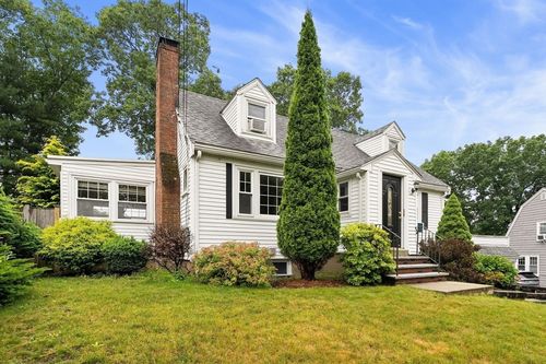 19 Cunningham Cir, Waltham, MA, 02453-7603 | Card Image