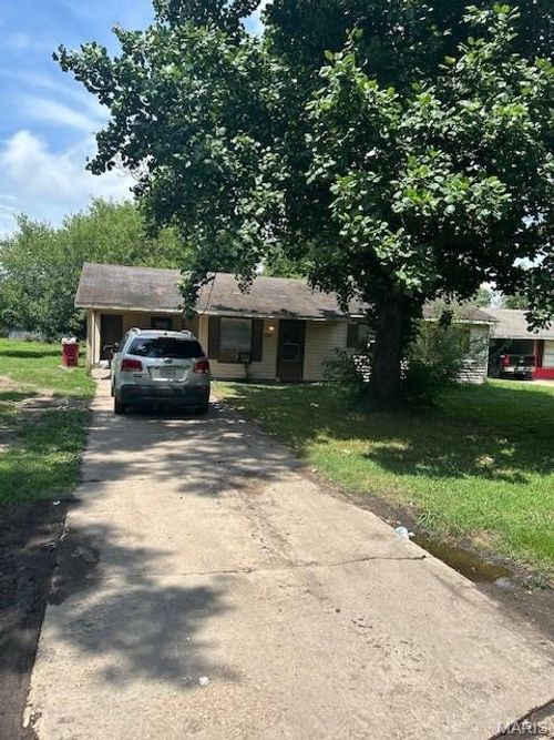 108 Adams St, Sikeston, MO, 63801-4302 | Card Image