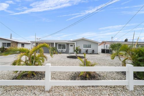 13704 Veronica Dr, HUDSON, FL, 34667-1590 | Card Image