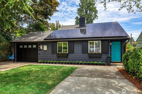 11516 Meridian Ave N, Seattle, WA, 98133-8545 | Card Image
