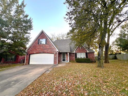 12035 S Birch Ct, Jenks, OK, 74037-3355 | Card Image