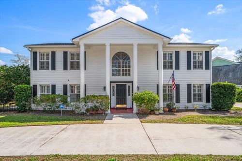 2102 S Fore Cir, Tampa, FL, 33612-5070 | Card Image