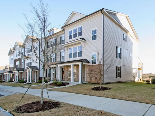 943 Haybeck Ln, Apex, NC, 27523-6192 | Card Image