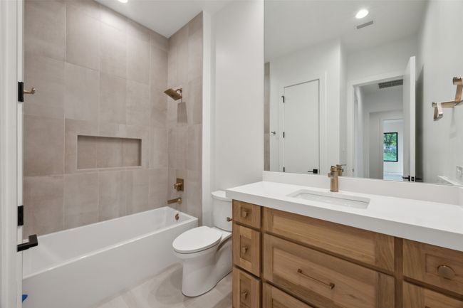 6458 Anita St, House other with 5 bedrooms, 5 bathrooms and null parking in Dallas TX | Image 26
