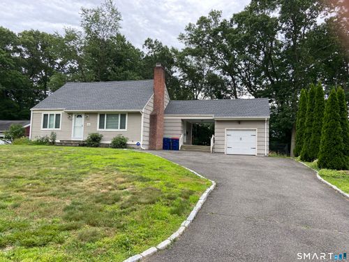 109 Cottage St, Trumbull, CT, 06611-2842 | Card Image