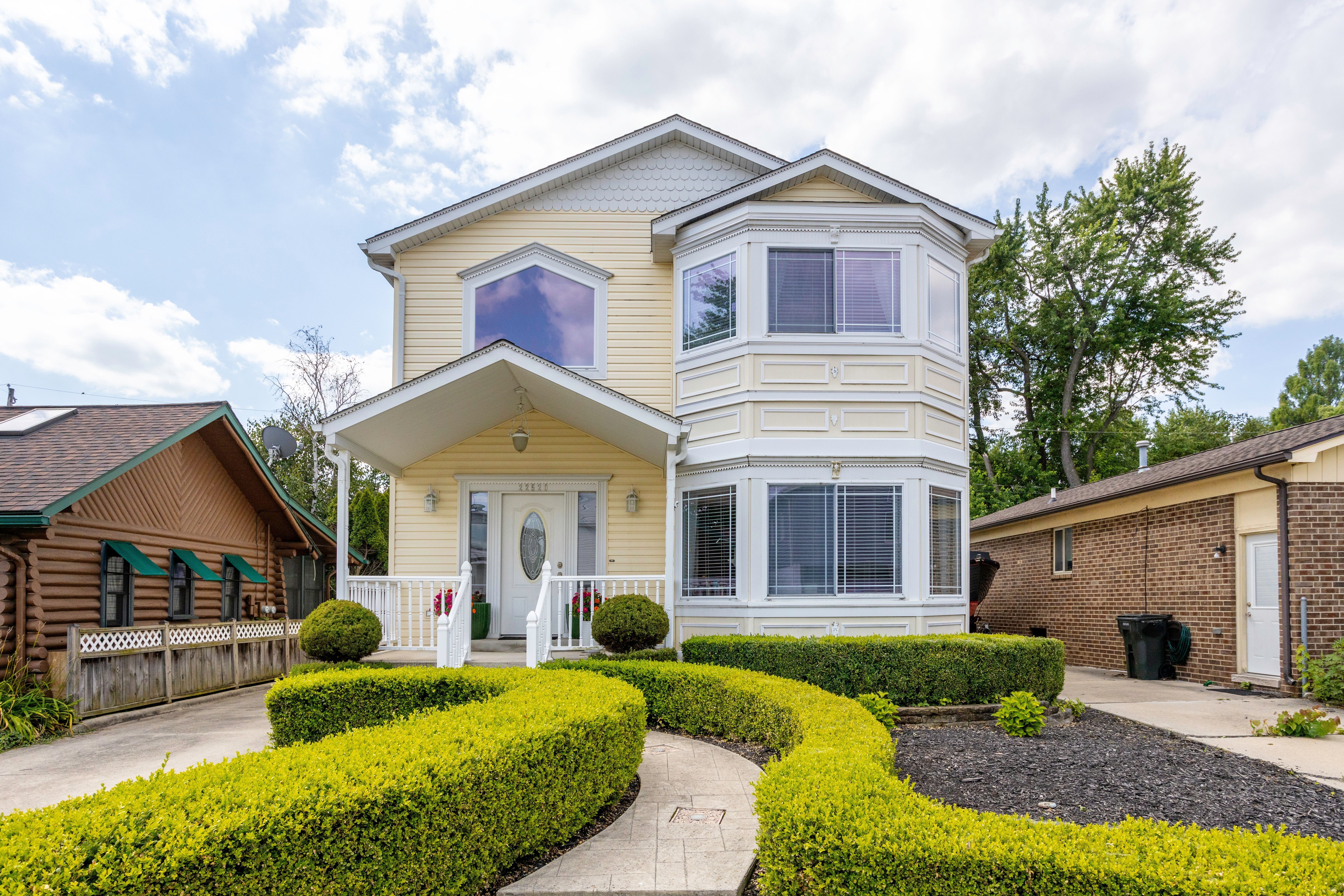 Milner St, Saint Clair Shores, MI 48081