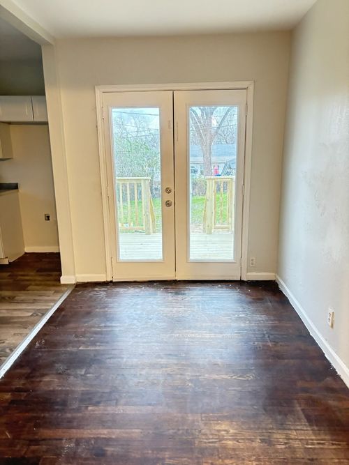 822 Oak St, Grand Prairie, TX, 75050-5850 | Card Image