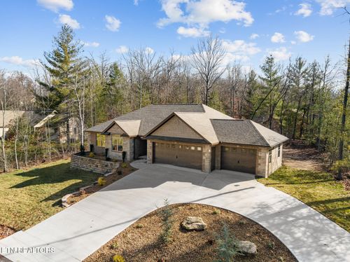140 Windsor Rd, Crossville, TN, 38558-4511 | Card Image