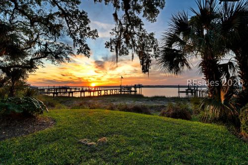 21 N Calibogue Cay Rd, Hilton Head Island, SC, 29928-2913 | Card Image