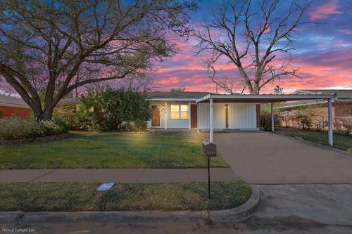 106 S Barbara St, Waco, TX, 76705-1318 | Card Image