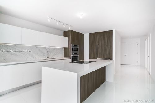 unit-1612-851 Ne 1st Ave, Miami, FL, 33132-1841 | Card Image