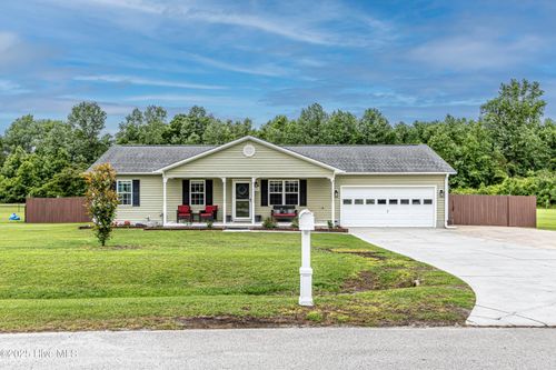 104 Starkys Creek Ct, Maysville, NC, 28555-9157 | Card Image