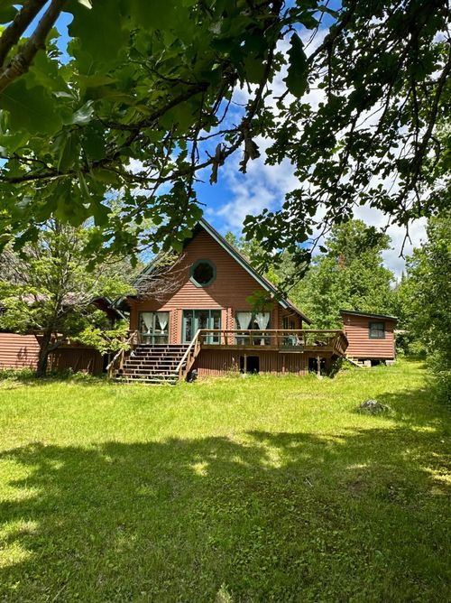 1909 Lynx Island Isle, International Falls, MN, 56649-4300 | Card Image