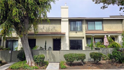 4-9635 Sepulveda Blvd, North Hills, CA, 91343-3320 | Card Image