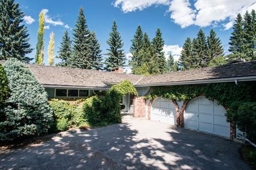 6720 Leaside Dr Sw, Calgary, AB, T3E6H5 | Card Image