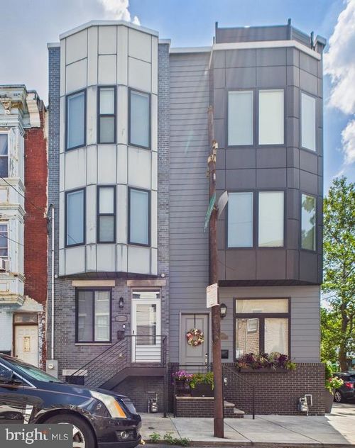 2003 S 8th St, PHILADELPHIA, PA, 19148-2421 | Card Image