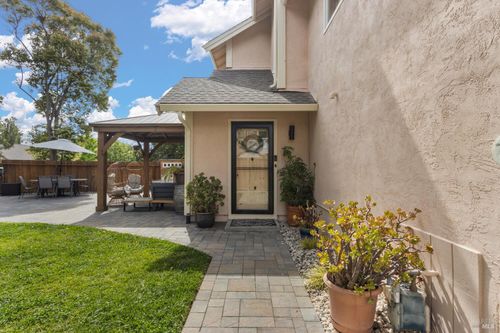 427 Sage Court, Benicia, CA, 94510 | Card Image