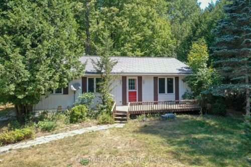 222 Mountain St, Haliburton, ON, K0M1S0 | Card Image