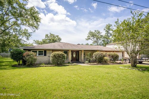2312 Santa Cruz St, Gautier, MS, 39553-6712 | Card Image