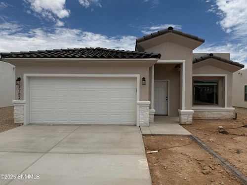 7782 San Eduardo St, Las Cruces, NM, 88012-8092 | Card Image