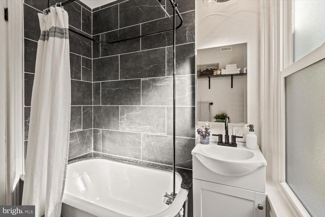 23 Hazel St, Townhouse with 3 bedrooms, 1 bathrooms and null parking in LANCASTER PA | Image 23
