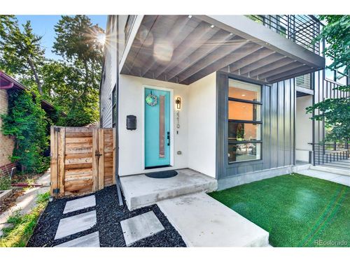 2210 S Sherman St, Denver, CO, 80210-4415 | Card Image