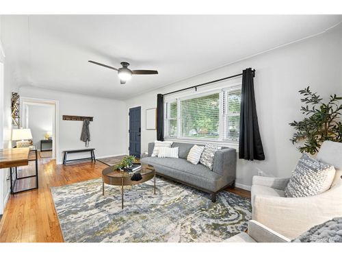 1421 S Perry St, Denver, CO, 80219-3834 | Card Image