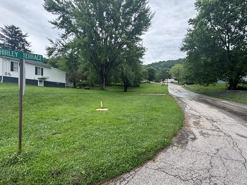 328 S Highland Ave, Moundsville, WV, 26041-1237 | Card Image