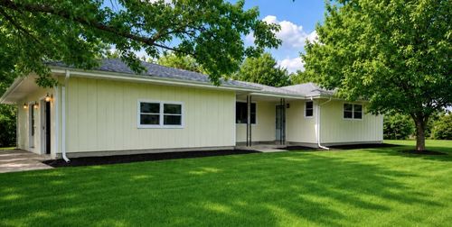 603 W Kenneth Dr, Heyworth, IL, 61745-9311 | Card Image