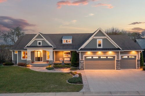 34 Crescent Ln, NORTH OAKS, MN, 55127-6358 | Card Image