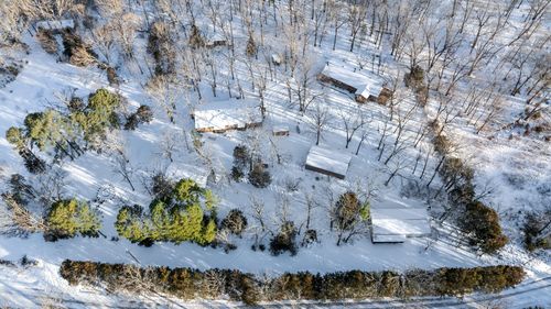 411 Moon Valley Rd, Lebanon, MO, 65536-6974 | Card Image